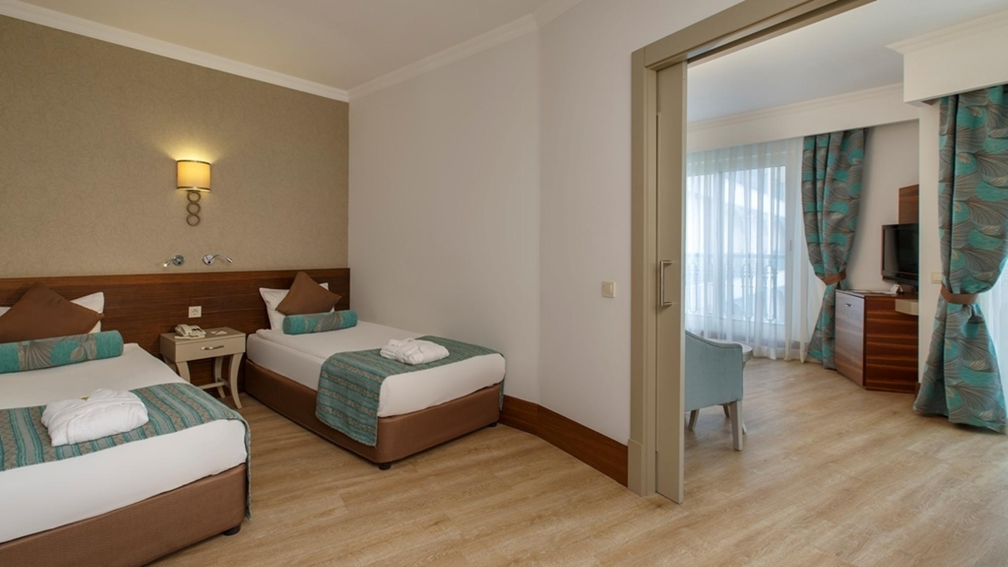 Side Crown Palace Ultra All Inclusive Esterno foto